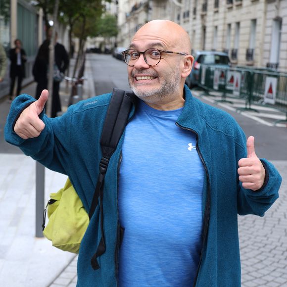 Yoann Riou - Les célébrations aperçues à proximité des studios de RTL à Neuilly-sur-Seine, le 15 octobre 2025. Agence / Bestimage