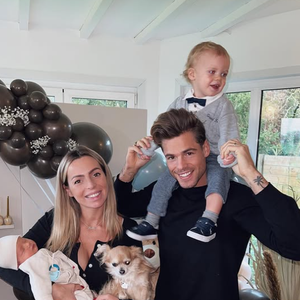 Installée à Bali avec son époux et leurs deux petits garçons, l'influenceuse vit aujourd'hui sereinement, loin des actuelles tensions touchant Dubaï.

Hillary Danderosieren et son mari Giovanni sur Instagram.