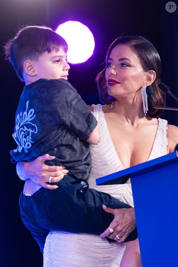 Exclusif - Eva Longoria et son fils Santiago Enrique Baston - Global Gift Gala Paris à l'hôtel Four Seasons George V à Paris le 8 novembre 2025. © Cyril Moreau/Bestimage