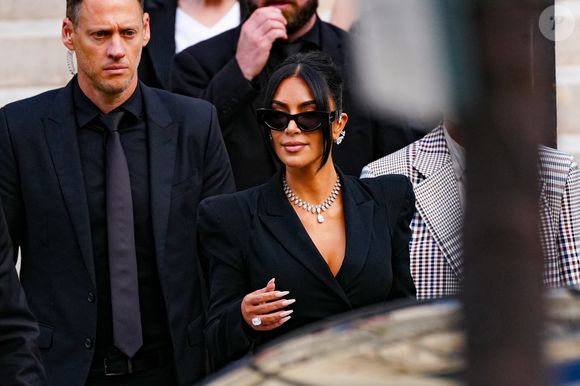 La cour d'assises de Paris a rendu son verdict vendredi 23 mai 2025 

Kim Kardashian et sa mère Kris Jenner - La star américaine Kim Kardashian à la sortie du procès de la rue tronchet des "Papys braqueurs" au palais de justice de Paris, France, le 13 mai 2025. © Anne-Sophie GuebeyBestimage