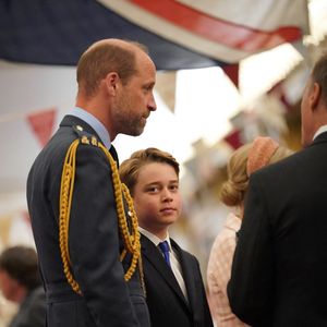 Le prince William, prince de Galles, Le prince George de Galles - Members of The Royal Family attend a VE80 Tea Party at Buckingham Palace, London, UK, on the 5th May 2025.

© Yui Mok/WPA-Pool / Julien Burton / Bestimage
