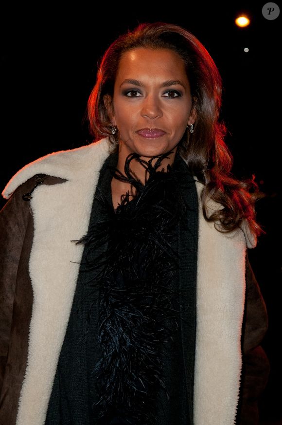 Karine Le Marchand au Gala Sidaction 'Diner de la Mode' pour MAC Aids Fund, qui s'est tenu au Pavillon d'Armenonville à Paris, France, le 27 janvier 2011. Photo par Nicolas Genin/ABACAPRESS.COM