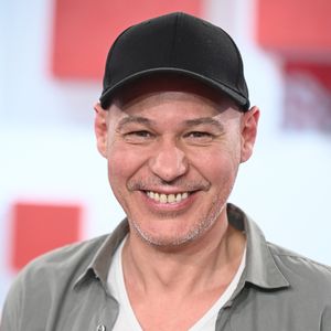 Gael Le Forestier lors de l'enregistrement de l'émission "Vivement dimanche" au studio Rive Gauche, présentée par M.Drucker avec une diffusion sur France 3 le 8 mars 2026, à Paris, France, le 25 février 2026. © Guillaume Gaffiot/Bestimage