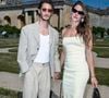 Les deux acteurs ont fondé une famille composée de deux filles, Billie et Lola. Ils ont fait le choix de vivre en dehors de Paris, au vert

Pierre Niney et Natasha Andrews au photocall du défilé Jacquemus de la mode homme Printemps/Été 2026 dans le cadre de la Fashion Week de Paris dans les jardins de l'Orangerie à Versailles, France, le 29, 2025. © Olivier Borde/Bestimage