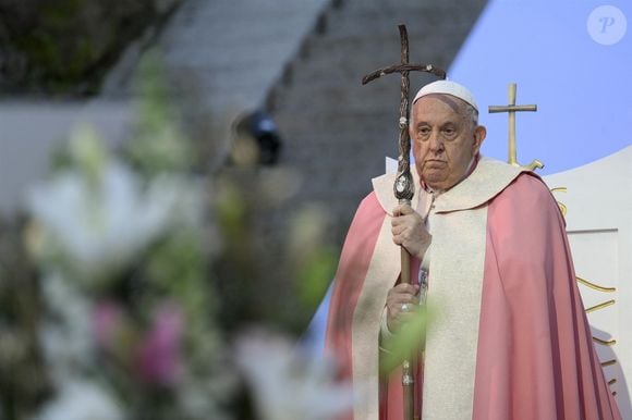 Dimanche 15 décembre, le pape François s’est rendu en Corse pour la première fois

Le pape François à Ajaccio.



Pictured: Pope Francis