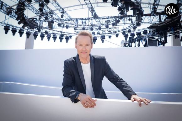 postée le dimanche 9 août et sur laquelle nous pouvons le voir profiter d'un moment de détente au soleil, allongé sur une plage de sable fin. 

Exclusif - Damien Thévenot en marge de l"émission Télématin lors du 76ème Festival International du Film de Cannes, France, le 23 mai 2023. © Jack Tribeca/Bestimage