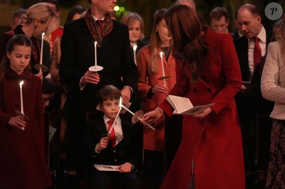 (de gauche à droite) La princesse Charlotte, le prince Louis et la princesse de Galles pendant le service de chants de Noël Together At à l'abbaye de Westminster à Londres, Royaume-Uni, le 6 décembre 2024. Photo by Aaron Chown/PA Wire/ABACAPRESS.COM