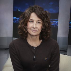 Exclusif - Valérie Lemercier, sur le plateau de Clique (Midi) présenté par M.Achour, et diffusé sur Canal + le 4 novembre 2025, à Paris, France, le 28 octobre 2025. © Jack Tribeca/Bestimage
