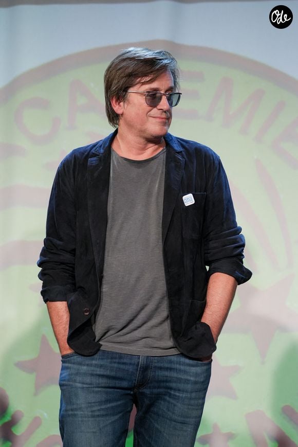 Thomas Dutronc lors de la 10ème édition du Festiv’Allais au théâtre de Passy à Paris le 12 octobre 2026. © Anne-Sophie Guebey / Bestimage