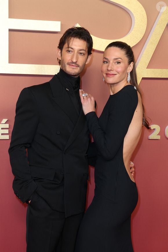Pierre Niney et Natasha Andrews forment un couple très épanoui depuis de nombreuses années.  

Photocall de la 50ème édition de la cérémonie des César à l'Olympia à Paris, France. © Dominique Jacovides - Olivier Borde / Bestimage