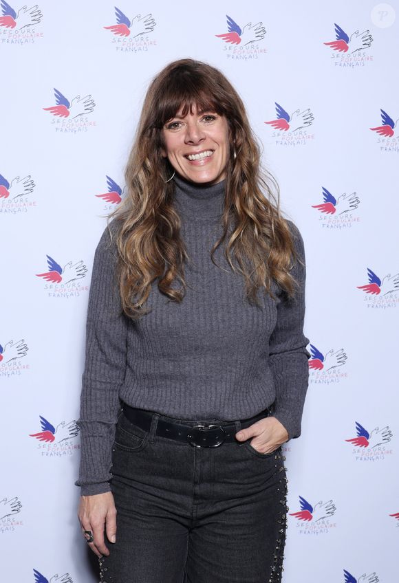 Elle officie en tant que choriste sur le jeu musical de Nagui depuis déjà 18 ans

Magali Ripoll au photocall de la soirée annuelle du Secours Populaire au Musée des Arts Forains à Paris le 2 décembre 2024.
© Denis Guignebourg / Bestimage