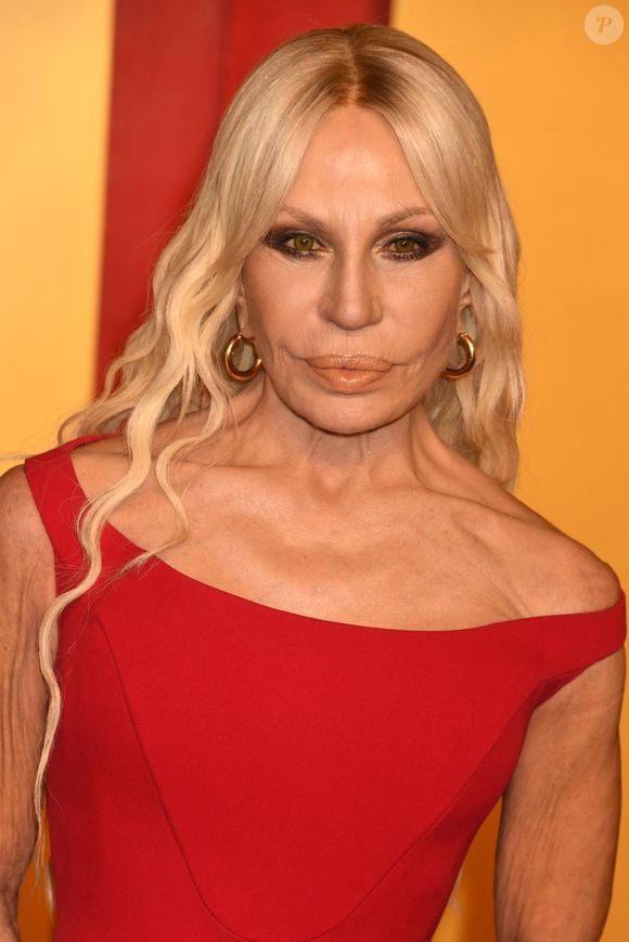 Donatella Versace en Californie en mars 2024