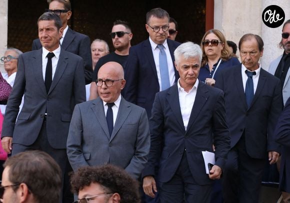 David Lisnard (maire de Cannes), Eric Ciotti (maire de Nice), Denis Carreaux (Groupe Nice-Matin), Cyril Viguier et Gilles Lanoue, le dernier réalisateur vivant des Grosses Têtes qui avait travaillé avec lui pendant seize ans - Sorties des obsèques de Philippe Bouvard en l'église Notre-Dame de Bon Voyage à Cannes le 31 août 2026.
© Franz Chavaroche-Denis Guignebourg / Bestimage