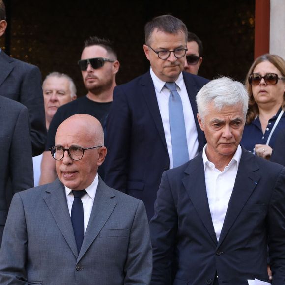 David Lisnard (maire de Cannes), Eric Ciotti (maire de Nice), Denis Carreaux (Groupe Nice-Matin), Cyril Viguier et Gilles Lanoue, le dernier réalisateur vivant des Grosses Têtes qui avait travaillé avec lui pendant seize ans - Sorties des obsèques de Philippe Bouvard en l'église Notre-Dame de Bon Voyage à Cannes le 31 août 2026.
© Franz Chavaroche-Denis Guignebourg / Bestimage