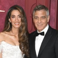 George Clooney : Sa femme Amal lui vole la vedette sur le tapis rouge, il se considère comme "l'homme le plus chanceux du monde"