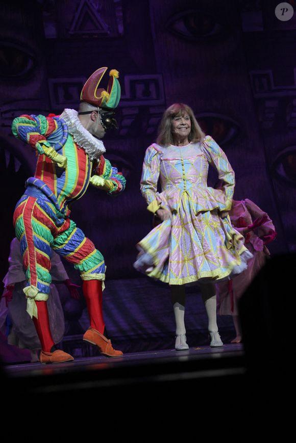 La musicienne a récemment été victime d'un vol

Exclusif - Spectacle de Chantal Goya "50 ans d'amour" au palais des Congrès à Paris le 25 mai 2025.
© Philippe Baldini / Bestimage