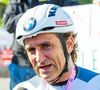 L’ancien pilote de Formule 1, Alex Zanardi, a perdu la vie à 59 ans, comme cela a été annoncé le samedi 2 mai 2026 par la fondation Obiettivo3, son association pour les athlètes handicapés.

Archive - 20/06/2020 - Alex Zanardi a eu un très grave accident lors de l'une des étapes de la course Obiettivo Tricolore, en cyclisme handisport. ©Backgrid UK/ Bestimage