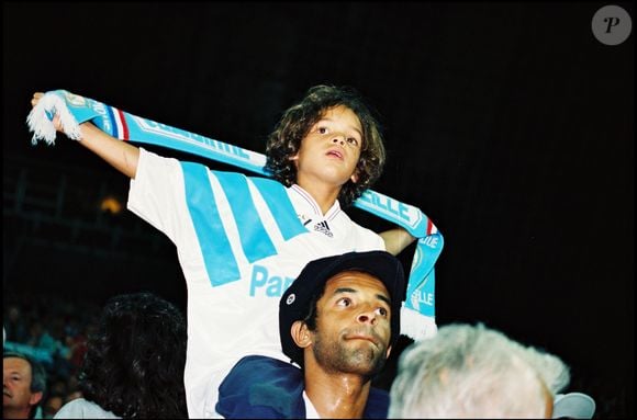 Yannick Noah et son fils Joakim lors de finale de ligue des champions en mai 1993.
