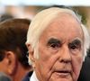 Ils dénoncent une "crise de gouvernance" et annoncent la convocation d’une nouvelle assemblée générale visant à révoquer Pierre Baer et Gregory Clerc. 

Entrepreneur dans le secteur des boissons et dirigeant du groupe Castel, Pierre Castel, 92 ans, assiste à la journée d’ouverture du salon Vinexpo à Bordeaux (sud-ouest de la France), le 13 mai 2019. La 20e édition du salon Vinexpo se tient du 13 au 16 mai 2019 et réunit plus de 1 600 exposants venus de 29 pays. (Photo : Georges Gobet / AFP)