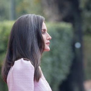 La première ministre d'Italie Giorgia Meloni accueille le roi Felipe VI d'Espagne et la reine Letizia à la Villa Doria Pamphilj à Rome le 11 décembre 2024.