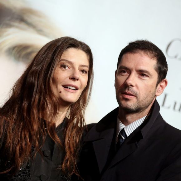 À l'école, Chiara Mastroianni croise le chemin d’un adolescent de deux ans son aîné : Melvil Poupaud...

Chiara Mastroianni, Melvil Poupaud - Photocall de la cérémonie du Prix Lumière lors du 8ème Festival Lumière à Lyon. 
© Dominique Jacovides / Bestimage