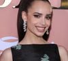L'Américaine Sofia Carson comptait parmi les invités et s'est vu remettre le Global Gift Women Empowerment Award.

Sofia Carson - Photocall du "Global Gift Gala" sur la Môme Plage lors du 79ème Festival international du Film de Cannes le 20 mai 2026. © Denis Guignebourg/Bestimage