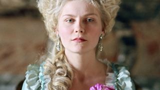 Restés deux siècles dans la même famille, les bracelets de Marie-Antoinette sertis de diamants dépassent toutes les estimations