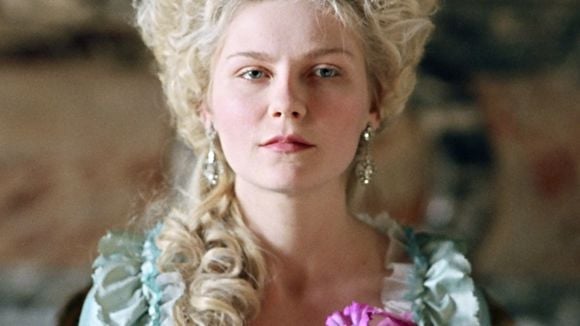 Restés deux siècles dans la même famille, les bracelets de Marie-Antoinette sertis de diamants dépassent toutes les estimations
