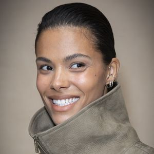 Tina Kunakey - Photocall du défilé Jacquemus au 51 rue Raynouard lors de la Fashion Week Masculine prêt-à-porter Automne/Hiver 2025-2026 à Paris, le 26 janvier 2025. 
© Olivier Borde / Bestimage