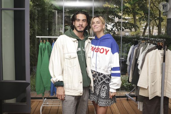 Le couple a participé ensemble à la cérémonie d'ouverture des JO 2024 de Paris.

Romain Guillermic et Fauve Hautot au Live Apéro Shopping de Sandra Sisley et Gaëlle Constantini à l'Hotel & Spa La Belle Juliette à Paris le 27 septembre 2024.© Jack Tribeca/Bestimage