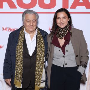 Christian Clavier et sa femme Isabelle de Araujo - Avant-première du film "Le Routard" au cinéma Max Linder à Paris le 24 mars 2025. © Denis Guignebourg/Bestimage