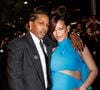 Actuellement de passage dans la capitale française, Rihanna et A$AP Rocky ont profité de la douceur parisienne pour s'offrir une escale gourmande chez Siena, l’adresse italienne incontournable de la place du Marché Saint-Honoré.

ASAP Rocky et sa compagne Rihanna - Descente des marches du film " Highest 2 Lowest " lors du 78ème Festival International du Film de Cannes, au Palais des Festivals à Cannes. 
© Jacovides-Moreau / Bestimage