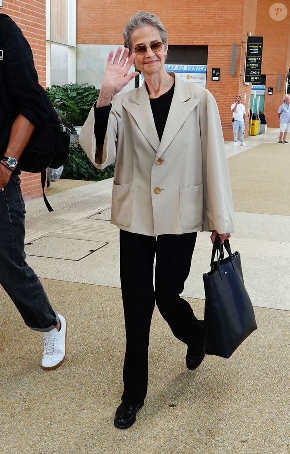 Venise, ITALIE L'actrice anglaise Charlotte Rampling quitte Venise lors de la Mostra de Venise 2025. Backgrid UK/ Bestimage