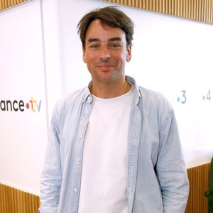 Exclusif - Julian Bugier - Déjeuner dans la loge de France TV lors de la Finale Femmes des Internationaux de France de Tennis de Roland Garros 2024 - Jour 14 à Paris le 08 Juin 2024. 

© Bertrand Rindoff / Bestimage