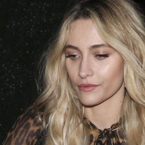 A Los Angeles, Paris Jackson quitte la soirée pré-Oscar de la CAA au Living Room de Los Angeles. Backgrid USA / Bestimage