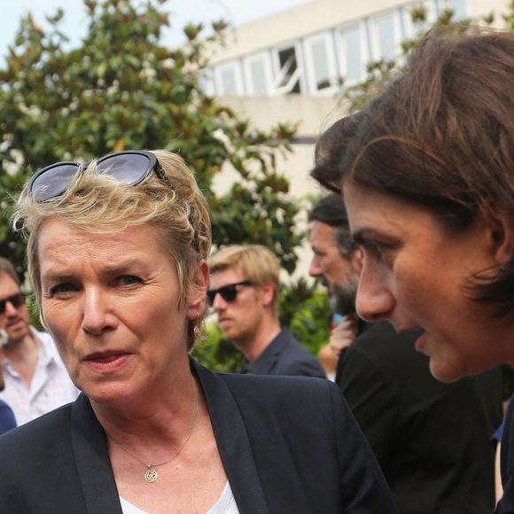 Plusieurs personnalites de media, Delphine Ernotte presidente de France Television, Elise Lucet, Audray Pulvard, Ingrid Betancourt, Christophe Hondelatte, Francoise Joly et Guilaine Chenu, ses proches et anonymes ont rendu hommages Herve Ghesquiere, le journalistes de France Television etais decede le 14 juin 2017, Meudon, près de Paris, France, le 20 juin 2017. Photo par Somer/ABACAPRESS.COM