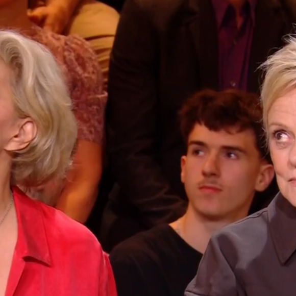 Corinne Touzet et Muriel Robin sur le plateau de "Quelle époque !" sur France 2 le 9 mai 2026.
