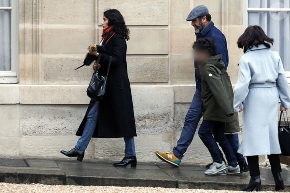 Exclusif - Eric Cantona, sa femme Rachida Brakni et leurs enfants Emir et Selma se rendent à l'Elysée pour assister à la projection privée de leur série télévisée "Le voyageur" à Paris le 28 février 2020.