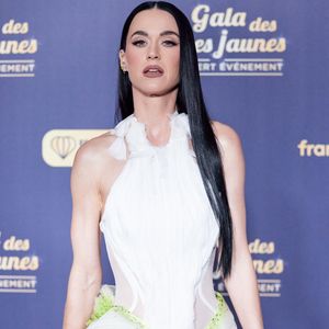 Exclusif - Katy Perry au photocall du "Gala des pièces jaunes, le concert événement" à Paris La Défense Arena à Nanterre le 23 janvier 2025. Le gala des Pièces Jaunes 2025 sera diffusé le 28 janvier, sur France 2 et sur la plateforme France.Tv. © Jacovides / Moreau / Bestimage