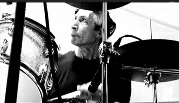 Charlie Watts, mythique batteur des Stones et jazzman accompli, sera en conert à Paris en septembre 2010 avec un quartet de feu, expert du boogie-woogie !