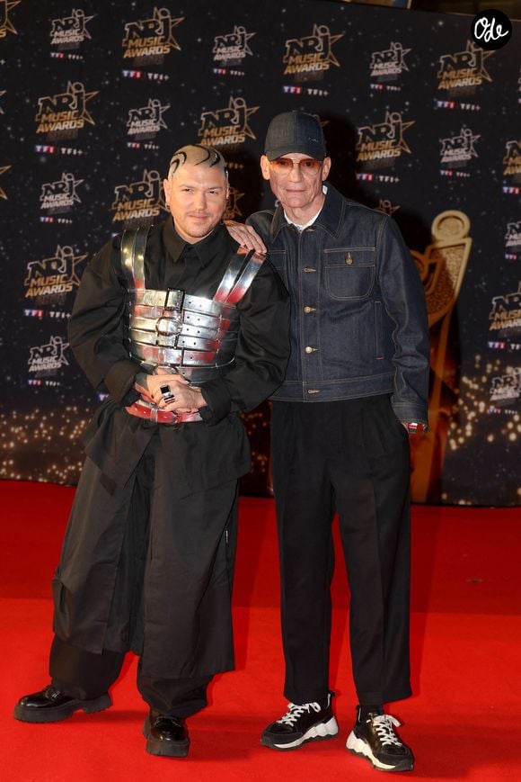 Mosimann et Gaëtan Roussel - Photocall de la 28ème édition des NRJ Music Awards 2026 au palais des festivals et des congrès de Cannes, le 23 octobre 2026. © Dominique Jacovides / Bestimage
