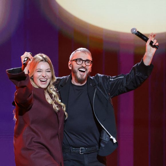 Santa et Christophe Willem - Enregistrement du concert "Nos voix pour toutes", au profit de La fondation des femmes, à l'Adidas Arena à Paris, diffusée le 11 décembre sur TMC
© Coadic Guirec-Cyril Moreau / Bestimage