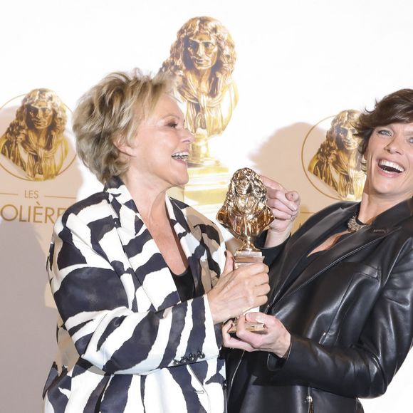 Muriel Robin (Molière d'honneur) et sa femme Anne Le Nen - Photocall des lauréats de la 37ème Nuit des Molières aux Folies Bergère à Paris le 4 mai 2026.

© Jack Tribeca / Bestimage