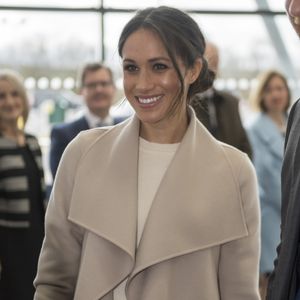 Meghan Markle  visite le centre Eikon à Belfast le 23 mars 2018. AGENCE / BESTIMAGE
