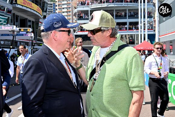 Le prince Albert II de Monaco et Jean-Luc Reichmann dans les paddocks du Formula 1 Louis Vuitton Grand Prix de Monaco 2026, à Monte Carlo, Monaco, le 6 juin 2026. © Bruno Bebert/Bestimage