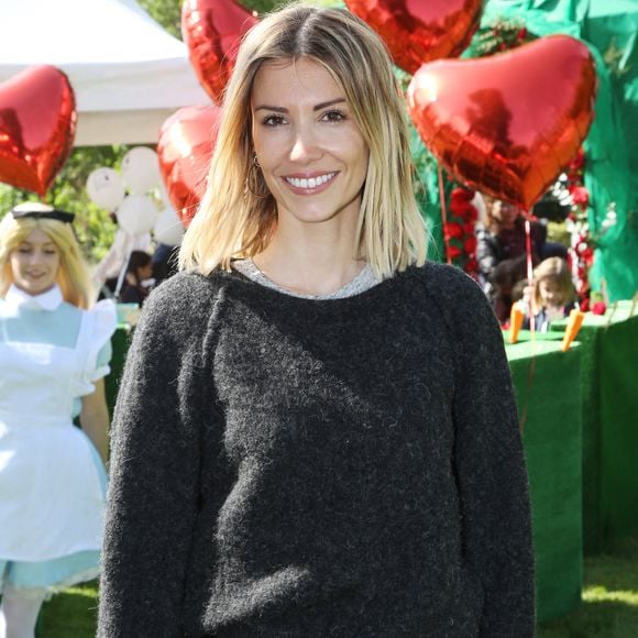 Dans les colonnes de "Gala", le 7 avril 2022, à l'occasion de la sortie de son livre Ma méthode bien-être (Robert Laffont), Alexandra Rosenfeld expliquait quelques-unes des valeurs qu'elle essayait d'inculquer à sa grande fille. Notamment l'indépendance. "Ava, la première chose que je lui ai apprise, c’est d’être indépendante", expliquait l'ancienne Miss France. 
Alexandra Rosenfeld lors de la chasse aux œufs de Pâques organisée par le Comité du Faubourg St-Honoré, a Paris, France, le 17 avril 2019.