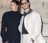 De nombreuses célébrités étaient présentes, dont Pierre Niney accompagné de Natasha Andrews.

Natasha Andrews, Pierre Niney lors du Photocall du Défilé de mode Jacquemus Collection Hommes Automne Hiver Printemps-Été dans le cadre de la Fashion Week de Paris, France, le 25 janvier 2026.
 
© Olivier Borde / Bestimage