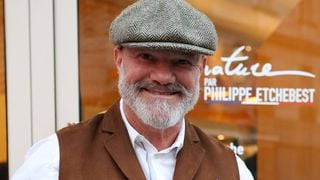 "Dégustation gratuite pour les 100 premiers !" : Philippe Etchebest s'essaye à une grande nouveauté dans ses restaurants