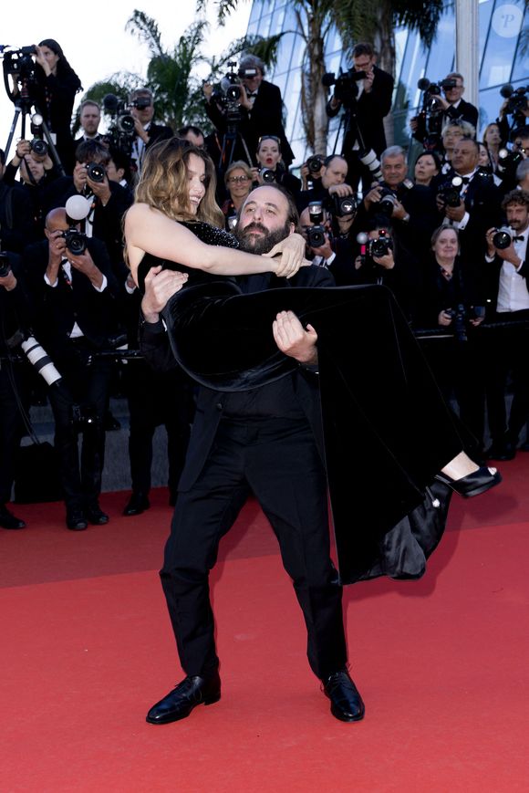 Vincent Macaigne et Laetitia Casta - Montée des marches du film « Karma » lors du 79ème Festival International du Film de Cannes, le 15 mai 2026. © Olivier Borde / Bestimage