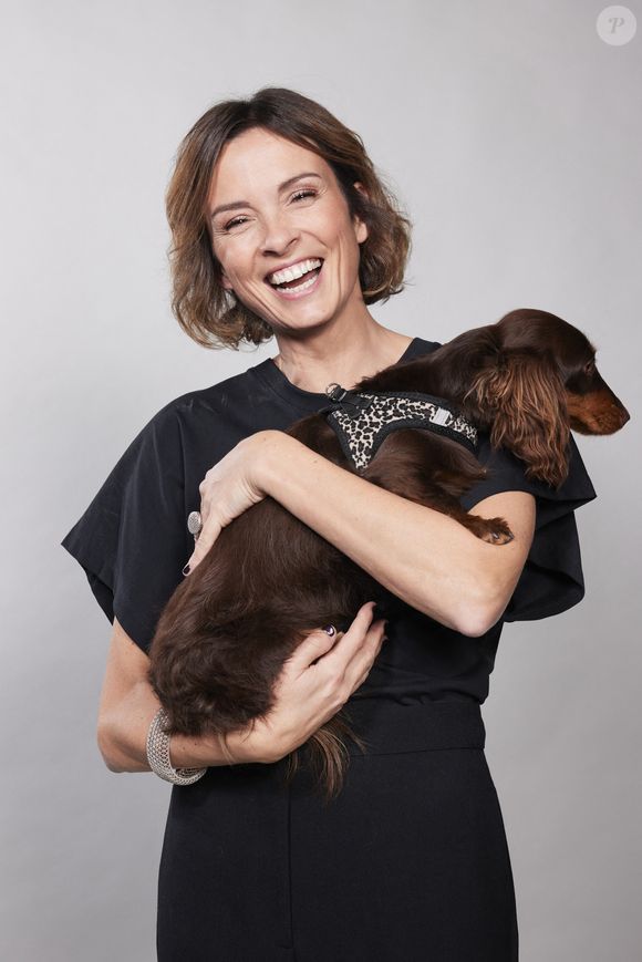 Exclusif - Isabelle Ithurburu - Studio avec les invités de l'enregistrement de l'émission "La chanson secrète N°14", présentée par N.Aliagas et diffusée le 26 décembre sur TF1, à Paris, France, le 9 décembre 2025. © Jacovides-Moreau/Bestimage